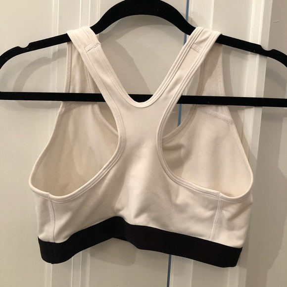 Nike snakeskin design sports bra - Picture 7 of 7